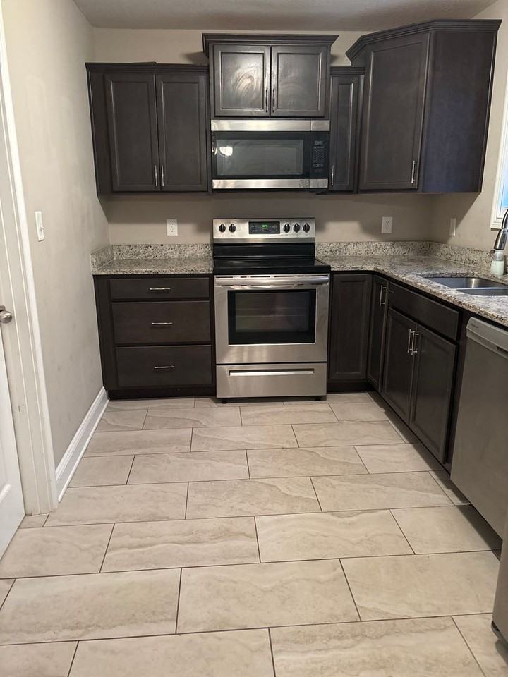 119 Ambridge St - Photo 5 of 12