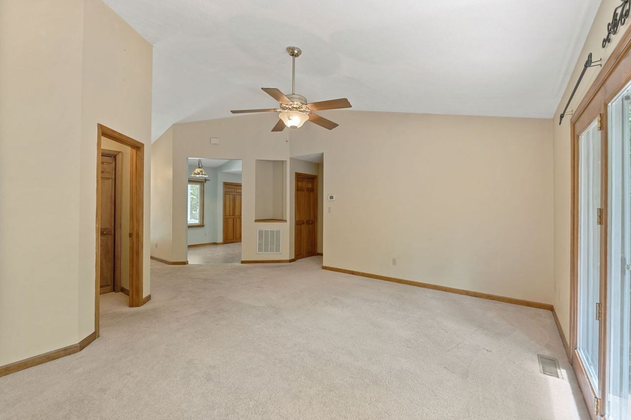 6 Cheyenne Ct - Photo 7 of 21