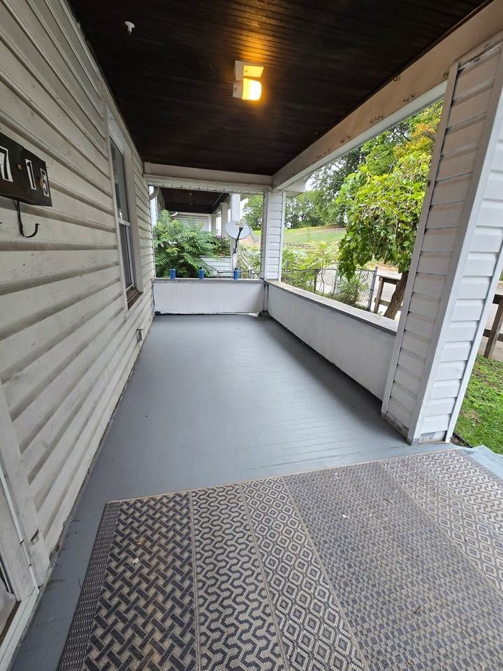1715 Woodmont Ave - Photo 3 of 11