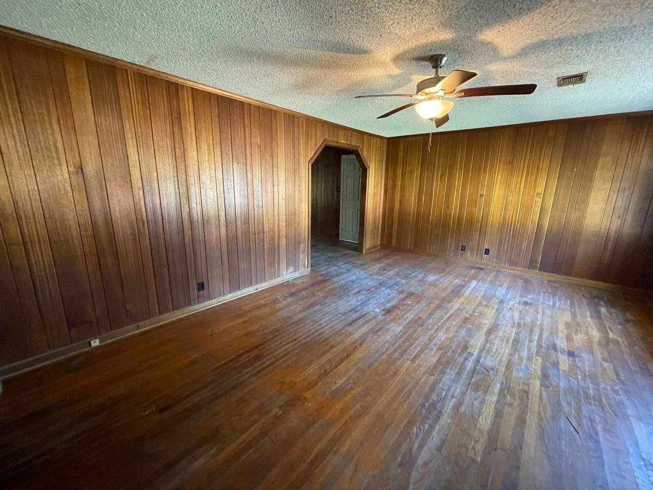 1303 83- 1303 West Warner - Photo 2 of 8