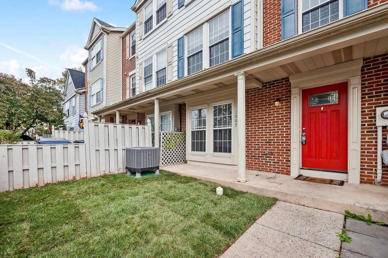 1007 Staghorn Ave - Photo 2 of 16