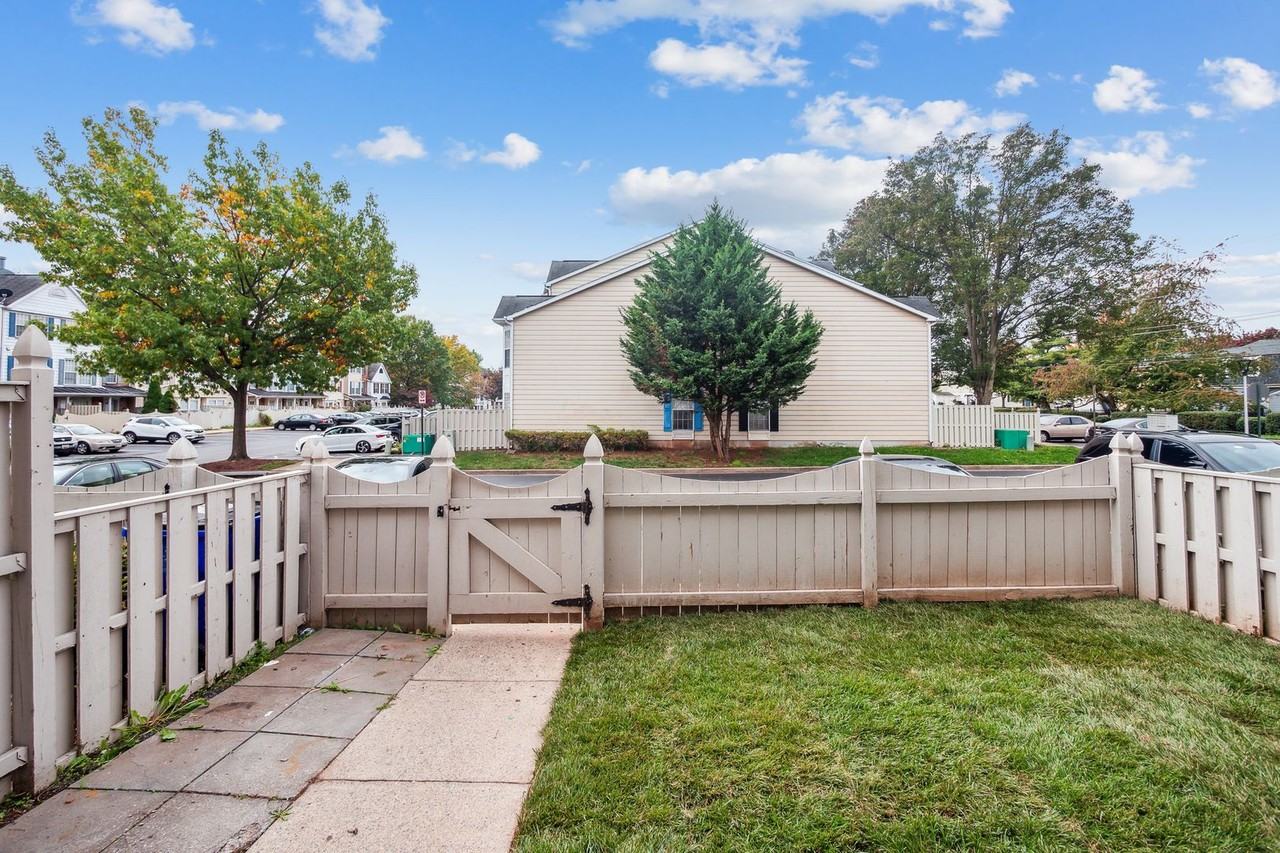 1007 Staghorn Ave - Photo 3 of 16