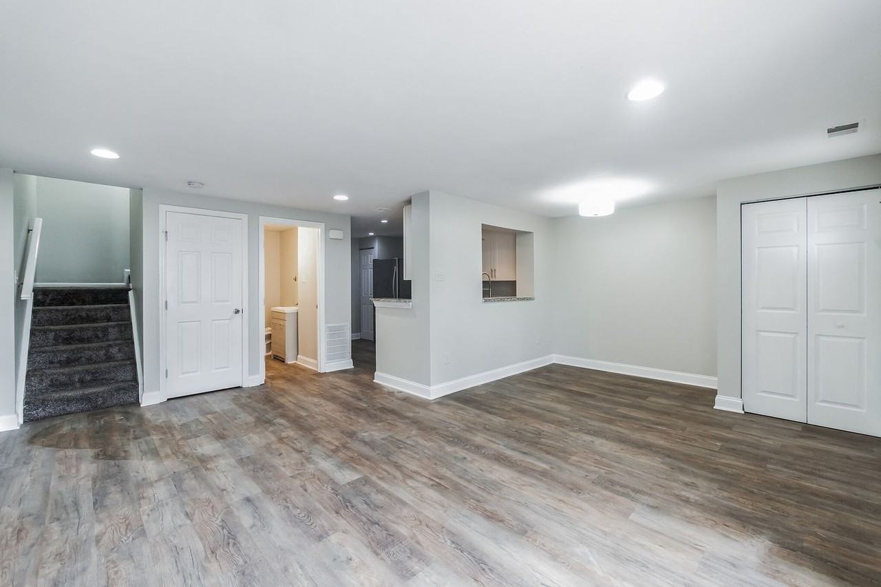 1007 Staghorn Ave - Photo 4 of 16