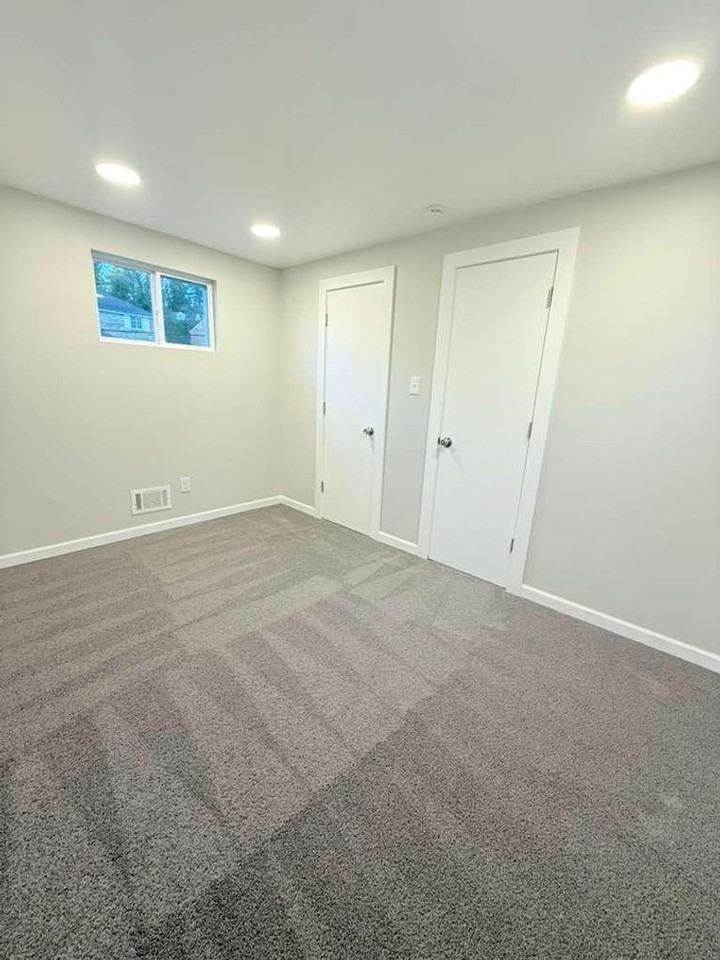 125 Emrose Drive - Photo 2 of 14