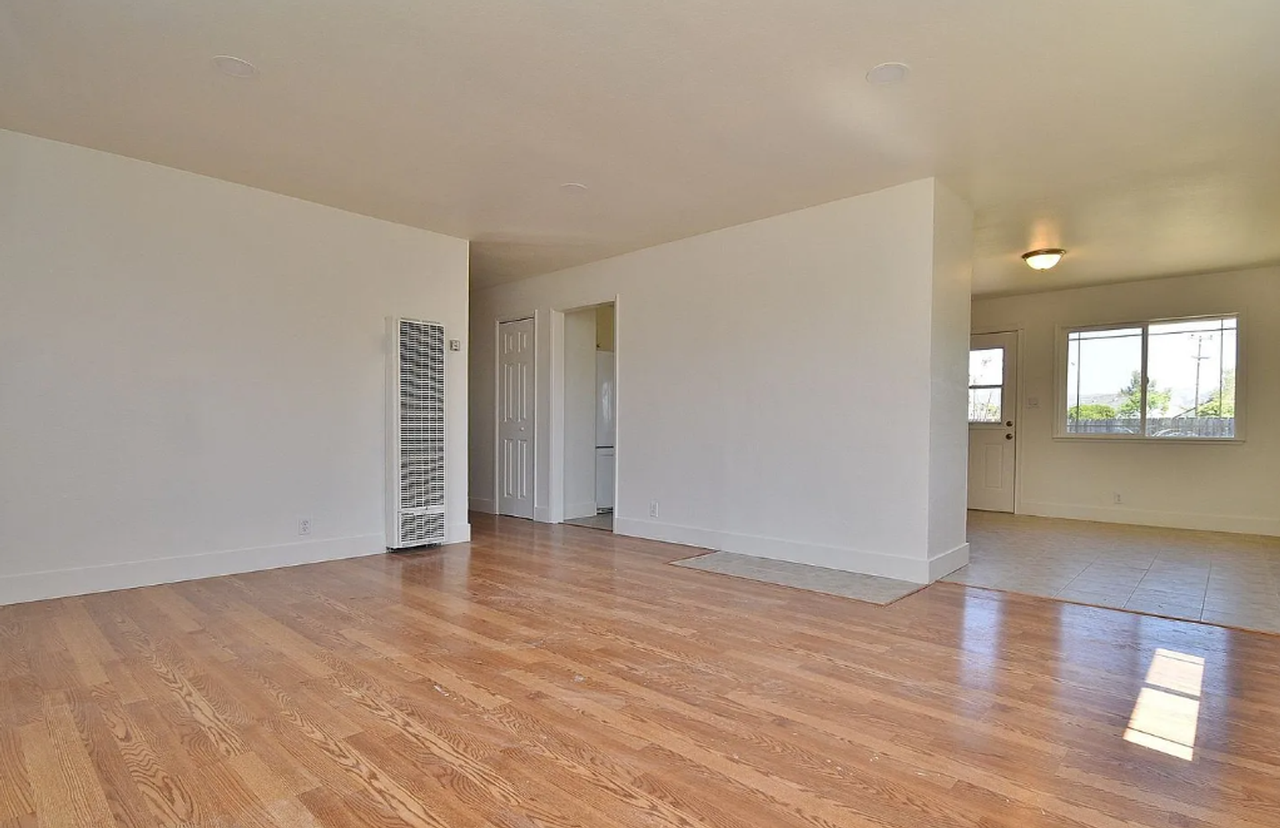 40582 De Silva Ct - Photo 2 of 20