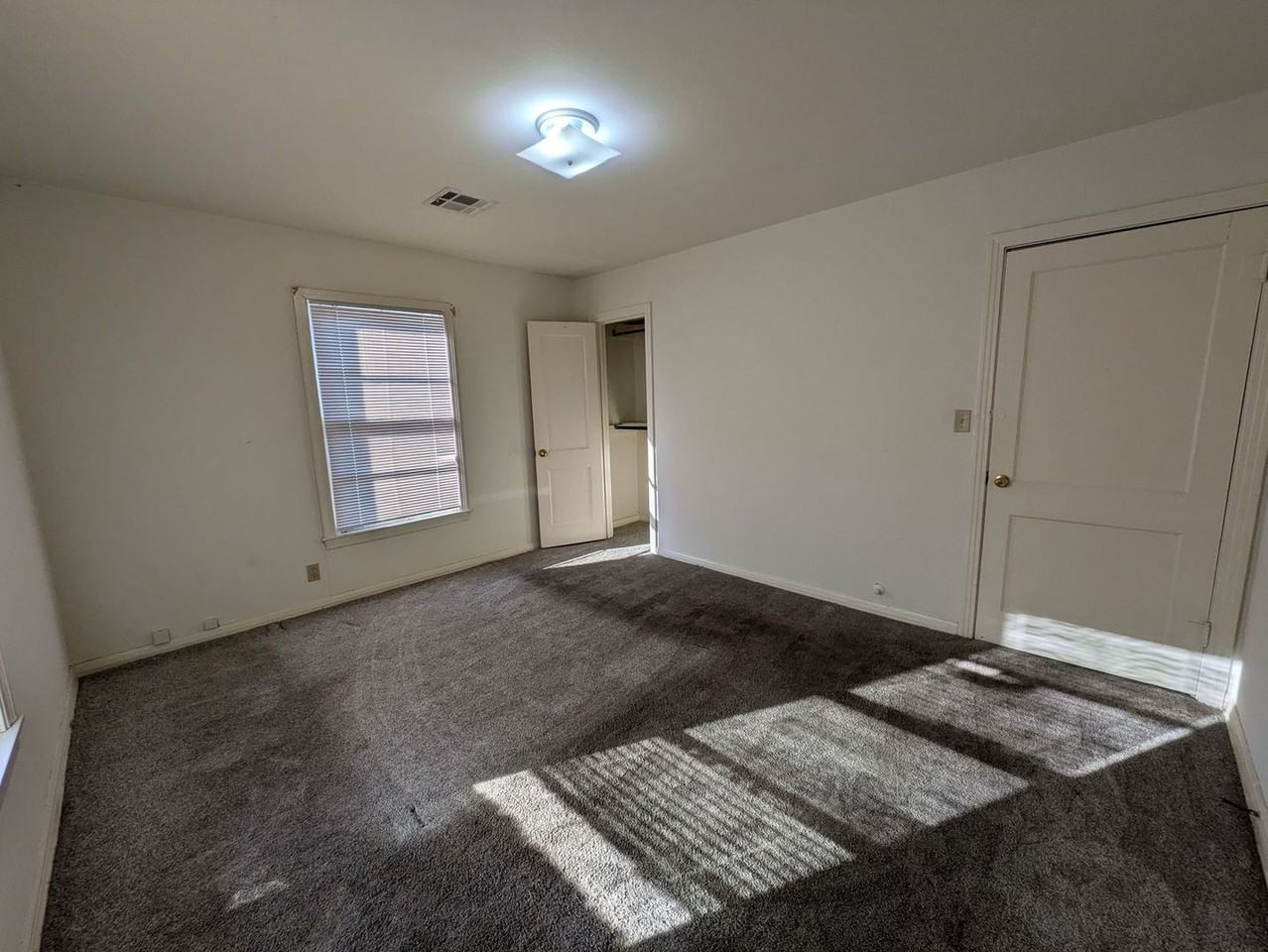 5180 Chambers Street - Photo 6 of 11