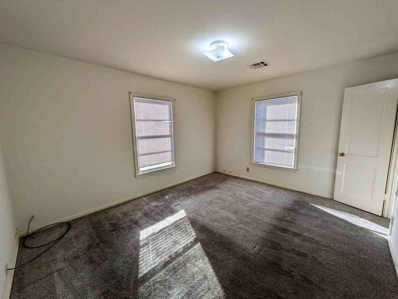 5180 Chambers Street - Photo 7 of 11