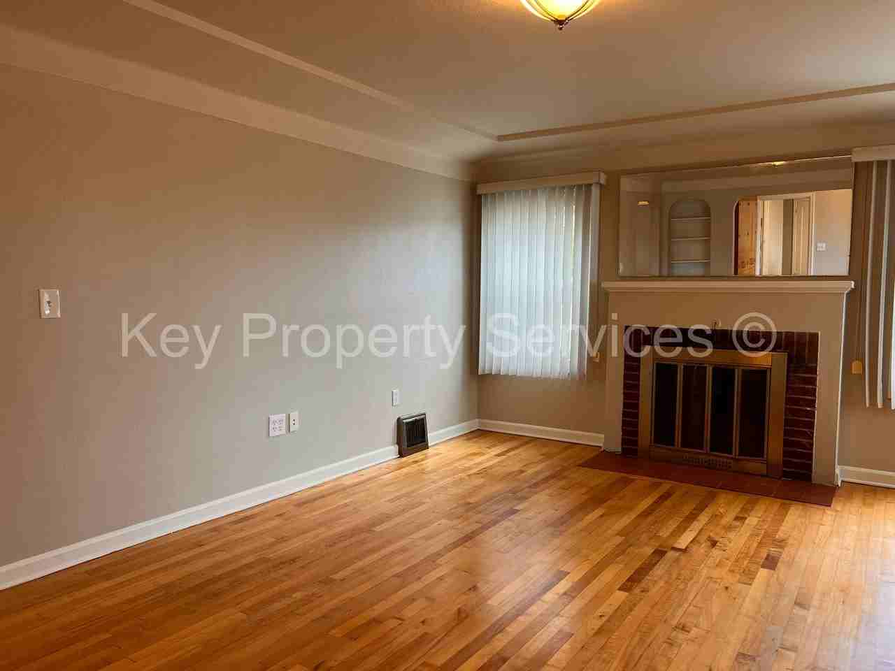 2210 E Mill Plain Blvd - Photo 3 of 28