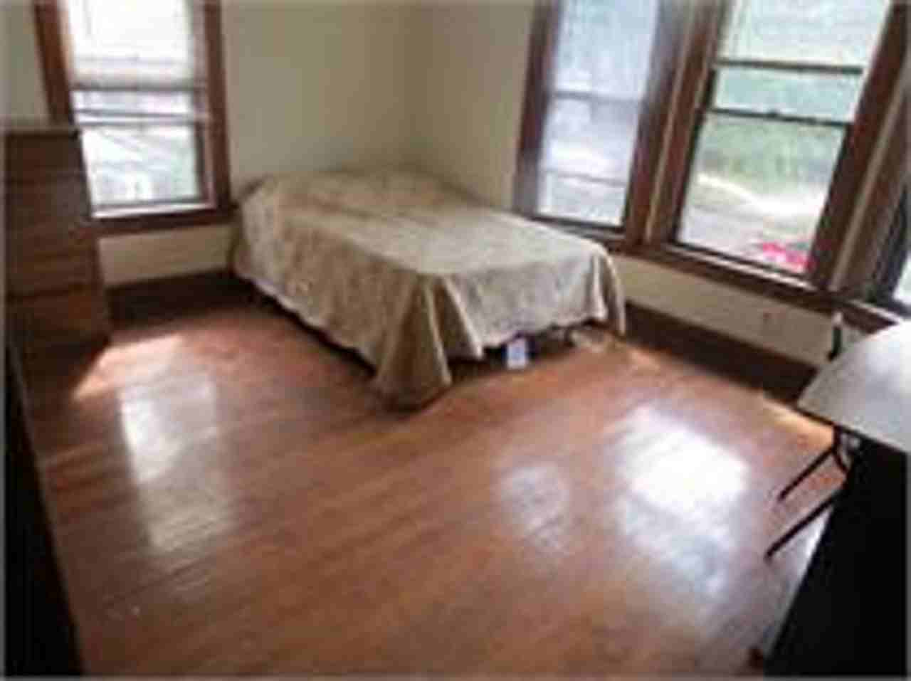 612 W Elm St - Photo 6 of 6