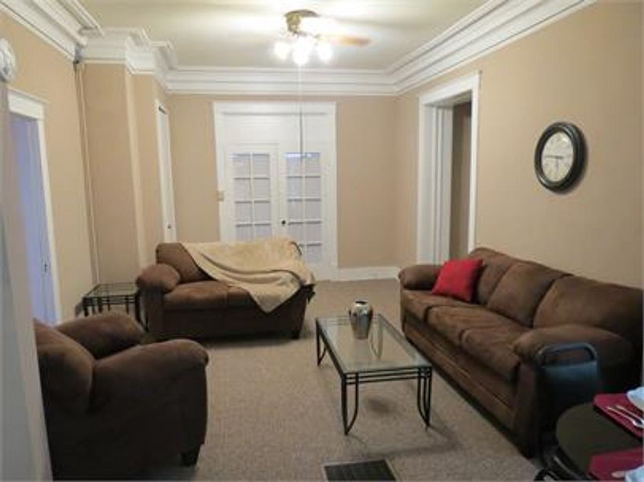 610 West Elm Street - Photo 2 of 14