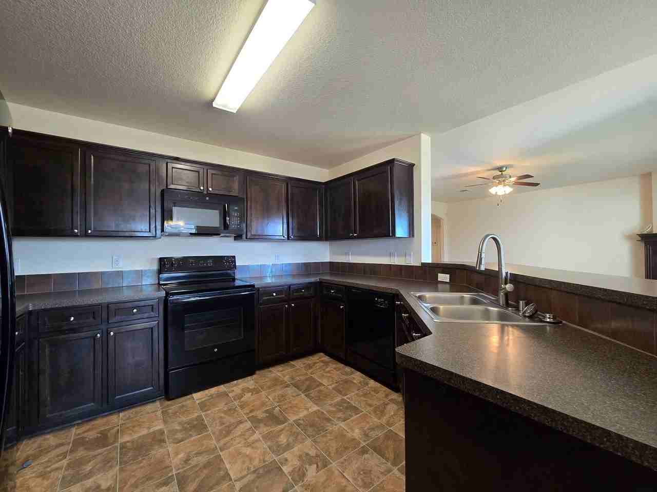 4402 Colonel Dr - Photo 2 of 20