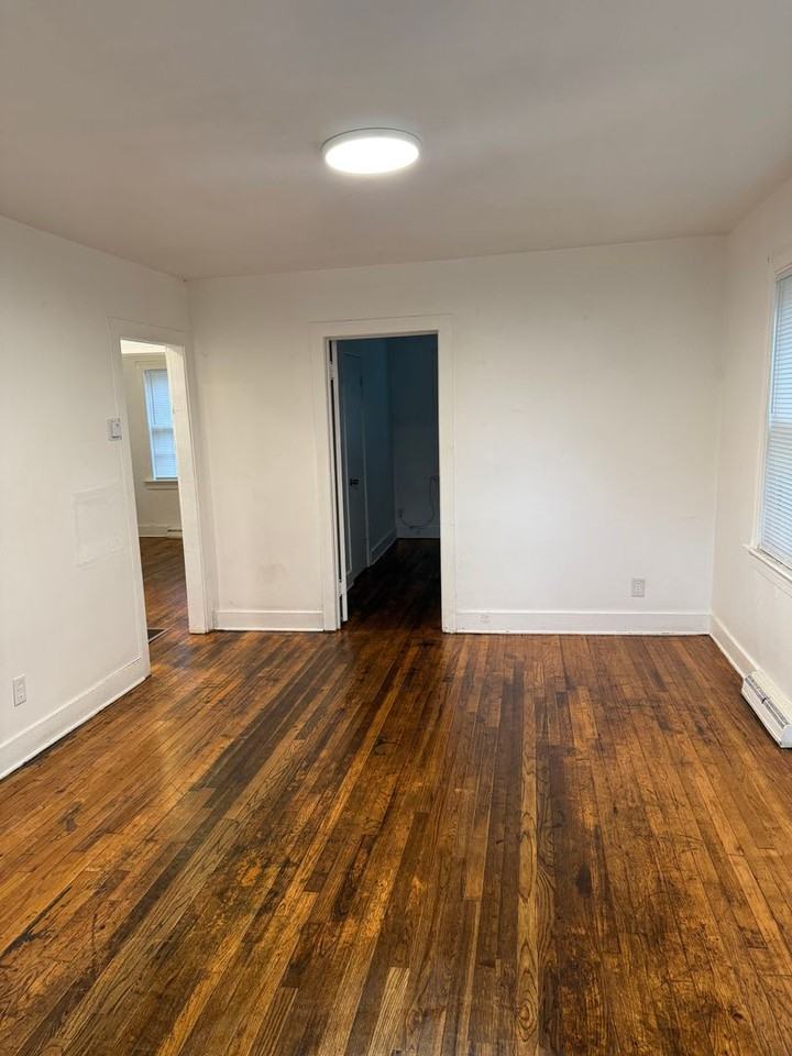 808 D St - Photo 2 of 7