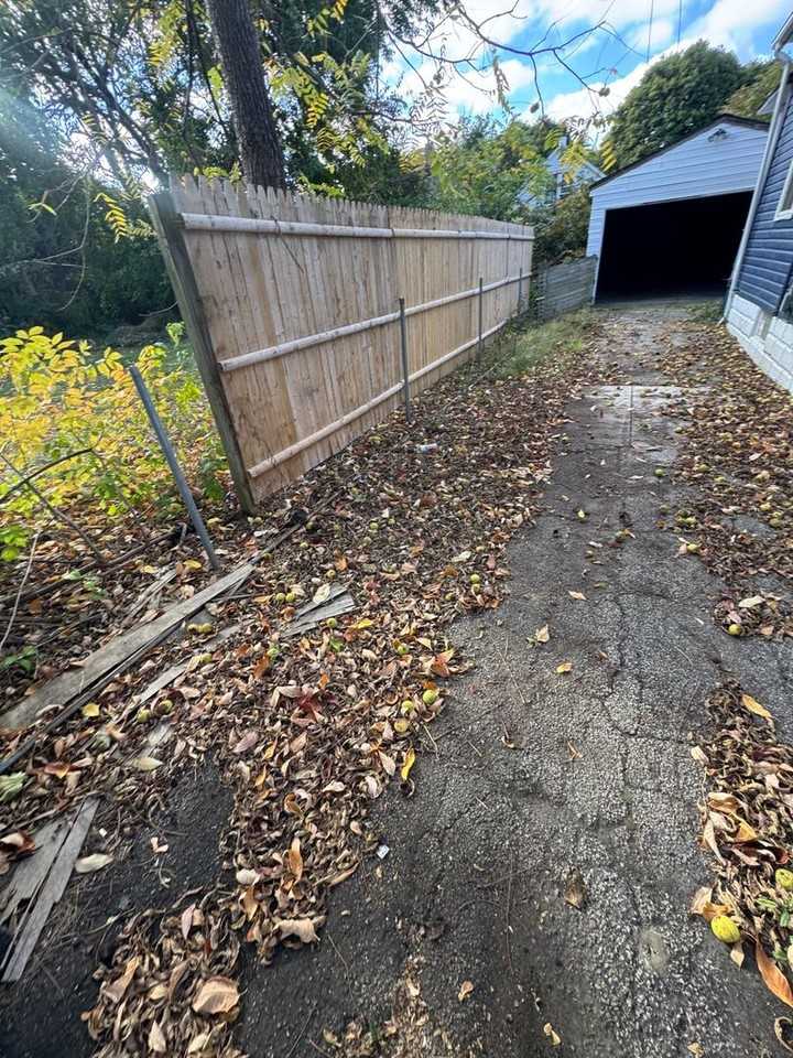 6818 Morgan Ave - Photo 2 of 27