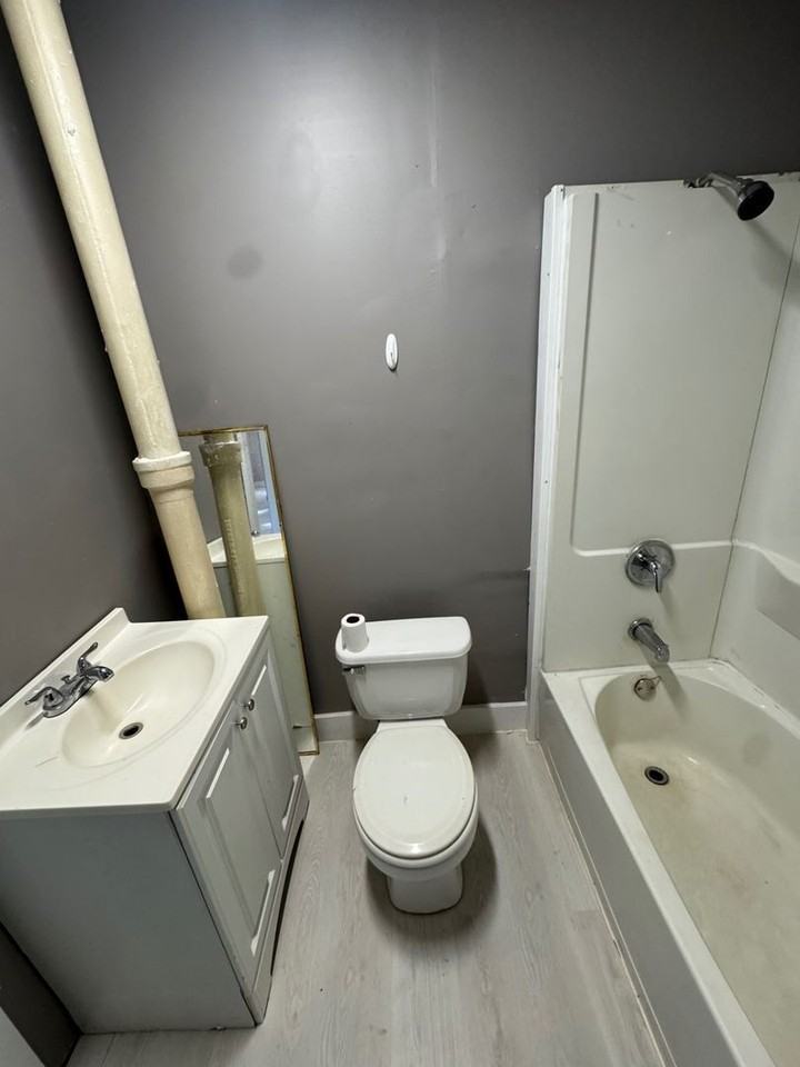 6818 Morgan Ave - Photo 4 of 27