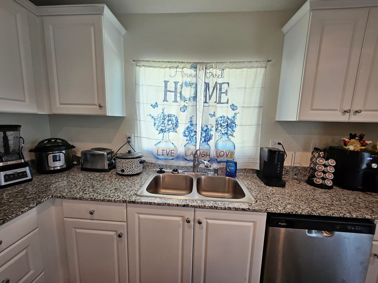 10374 San Andreas St - Photo 2 of 16