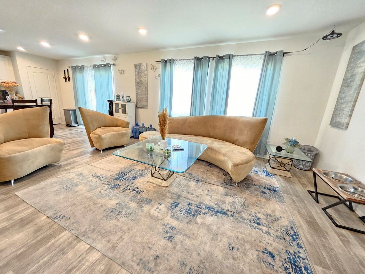 10374 San Andreas St - Photo 6 of 16