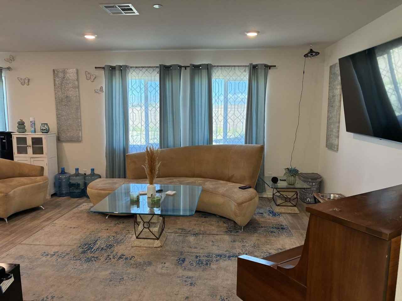 10374 San Andreas St - Photo 7 of 16