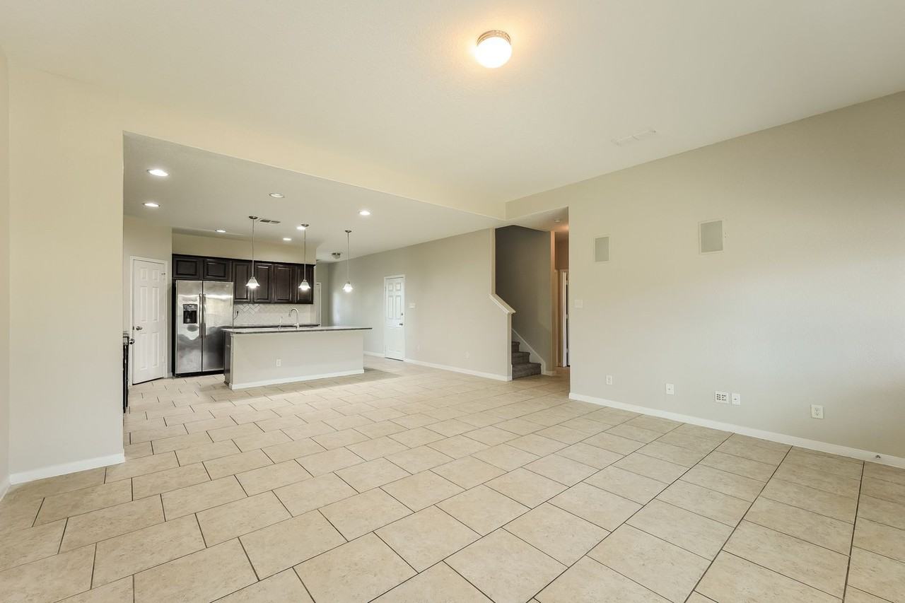 8811 Palmetto Park - Photo 7 of 22