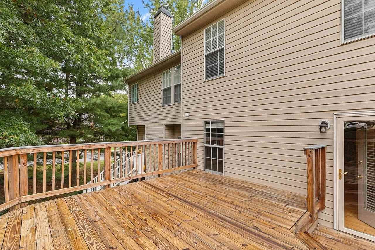 302 Honey Locust Ct - Photo 3 of 31