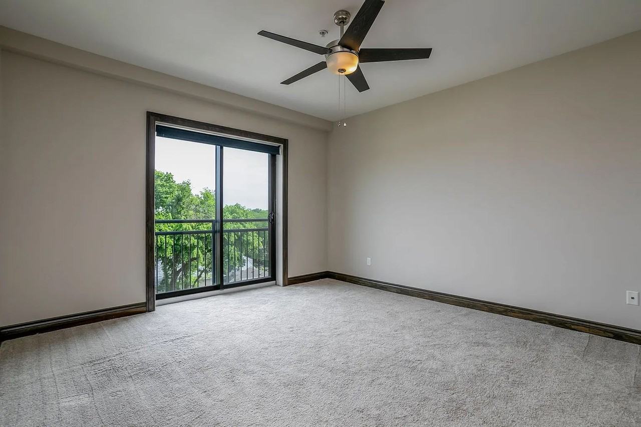 North Light Luxury Lofts - Photo 7 of 25