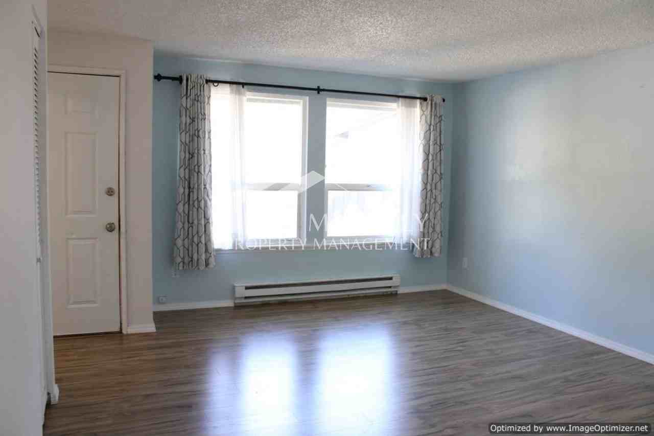 3309 Hillington Ct Se - Photo 3 of 10