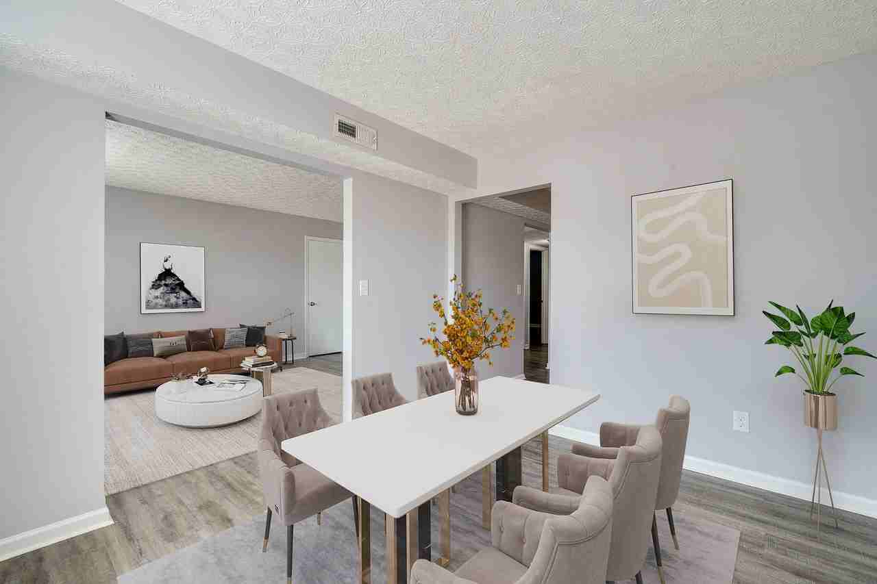 Augusta Square - Photo 5 of 12