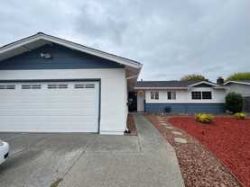 1713 Jennings Ave - Photo 1 of 1