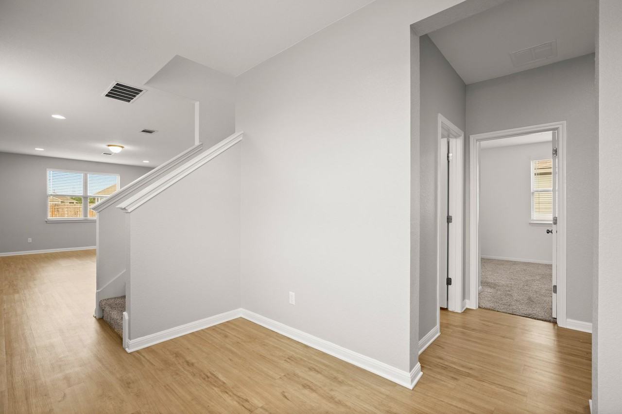 6807 Tiznow Ln - Photo 2 of 8