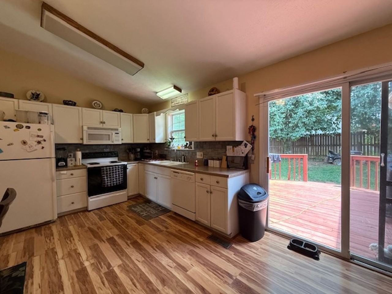 1803 Country Meadows Dr - Photo 3 of 18