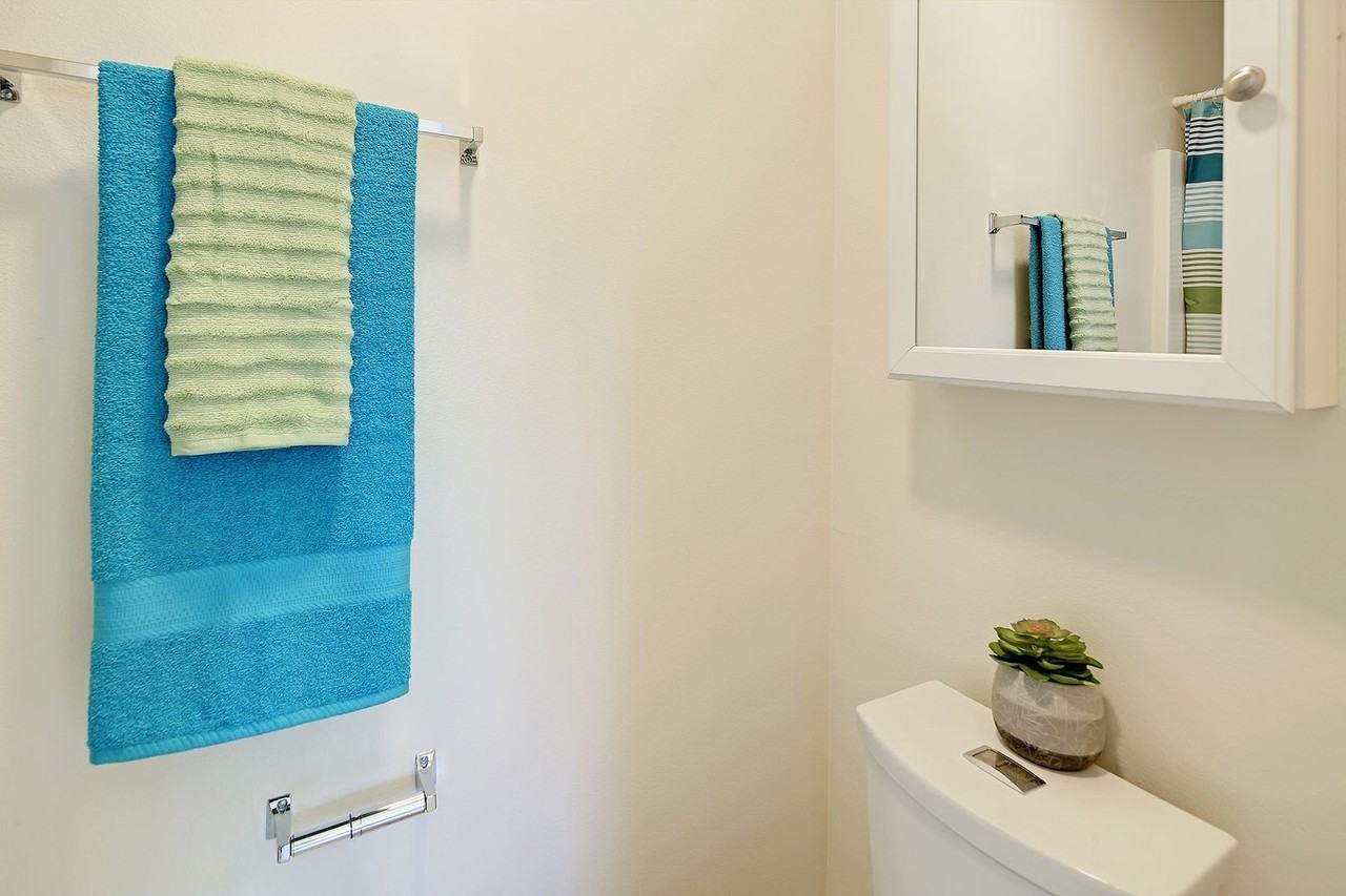 Fiora Efficiency Studios and Lofts - Photo 4 of 19