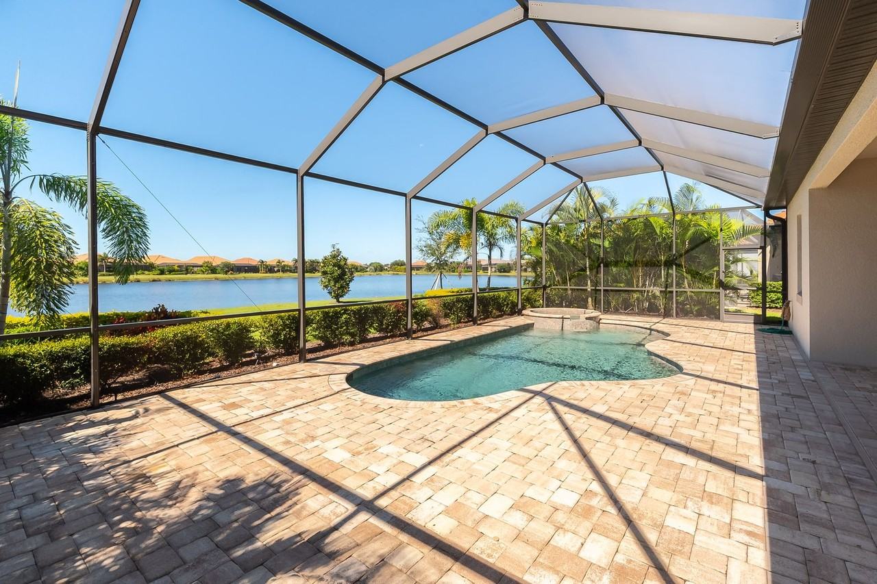 7036 Highgate Ln - Photo 2 of 27