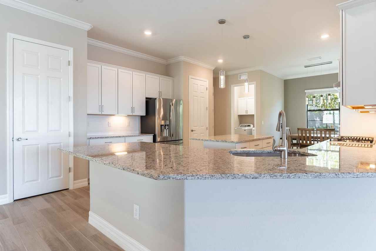 7036 Highgate Ln - Photo 3 of 27