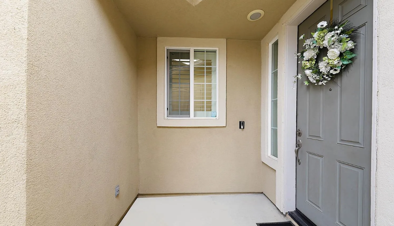 5703 Park Place Dr - Photo 2 of 24