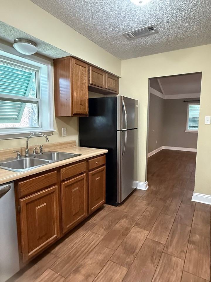 129 Lake D Este Dr - Photo 2 of 24