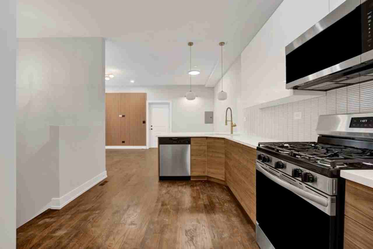 2350 South Leavitt Street ## 1r - Photo 5 of 20