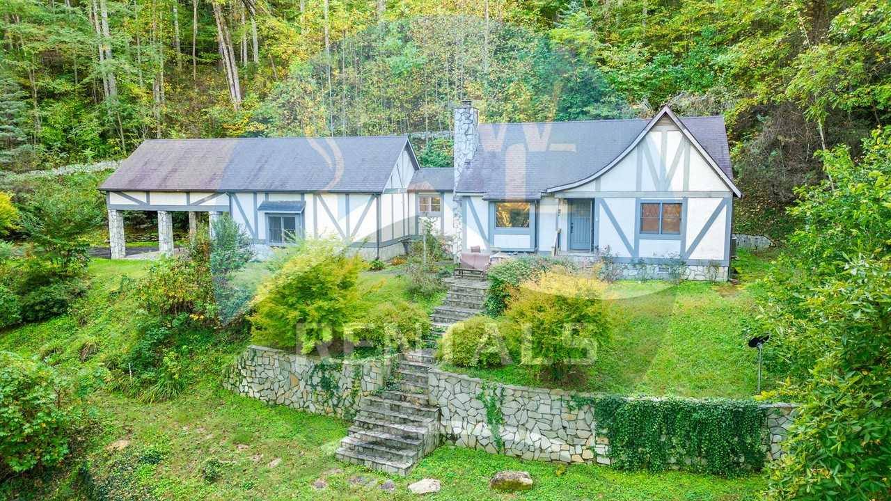 25 25 Castle Ridge Rd. - Photo 2 of 26