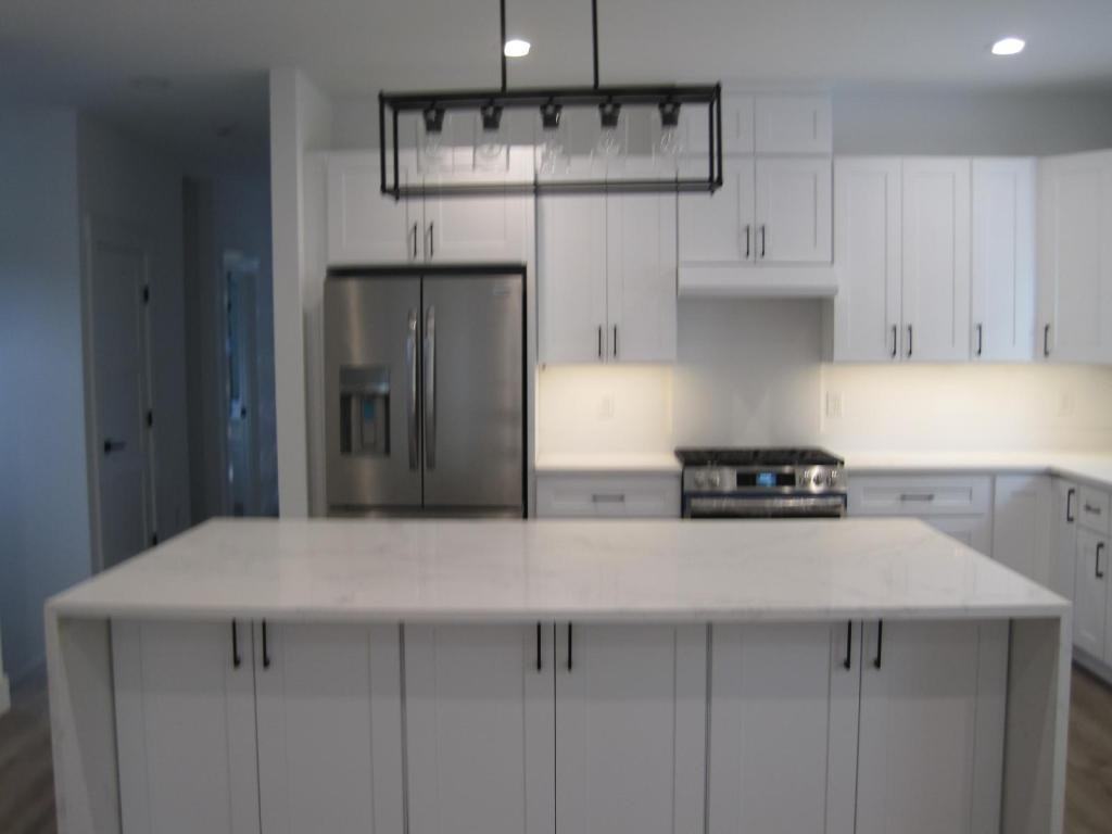 212 Sw 129th St - Photo 4 of 31