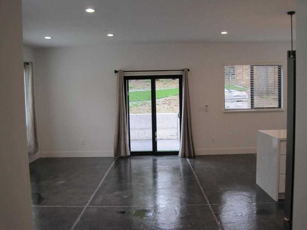 212B Sw 129th St - Photo 2 of 11