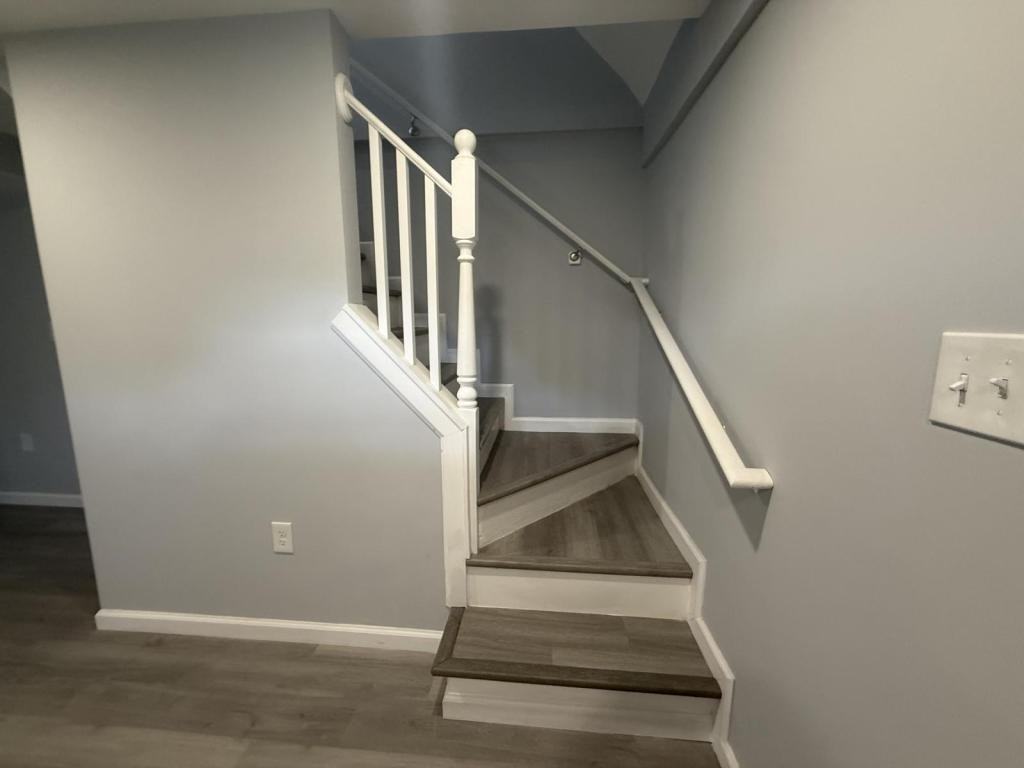 9613 Harding Ave - Photo 7 of 23