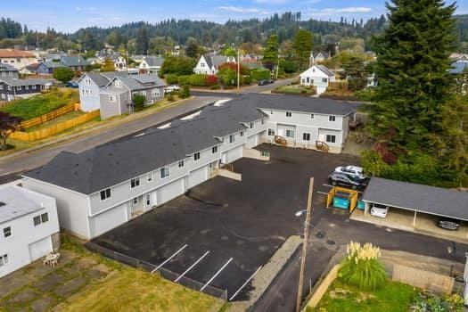 303 E Broadway Ave - Photo 2 of 13