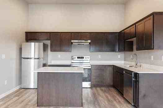 303 E Broadway Ave - Photo 7 of 13