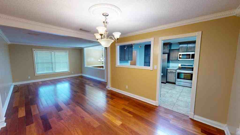 110 Oakland Dr - Photo 6 of 34