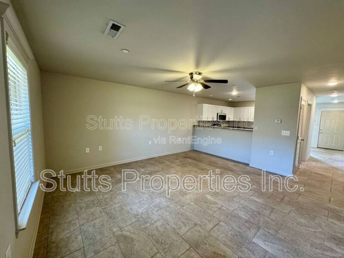 200 Harvest Moonway St - Photo 2 of 10