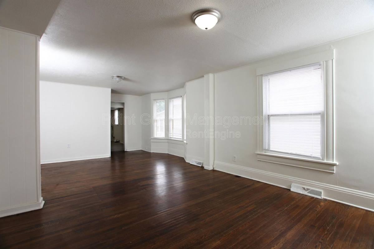 706 S Pattie St - Photo 2 of 10