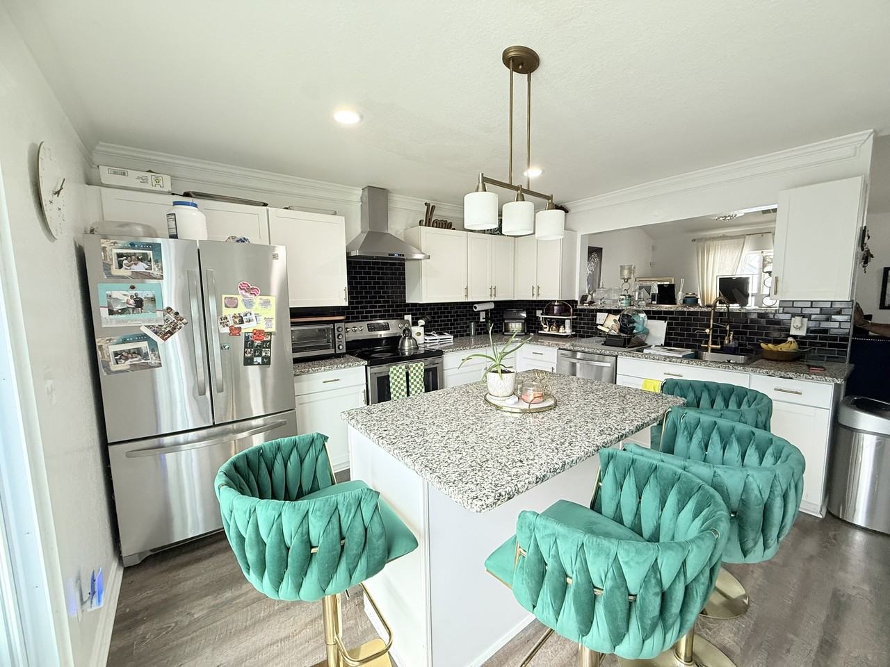 856 Raindrops Rd - Photo 5 of 8