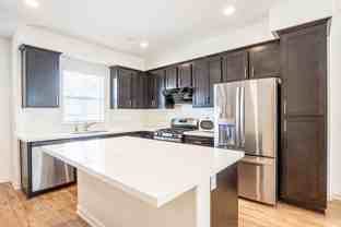 3556 W Savanna St - Photo 1 of 1