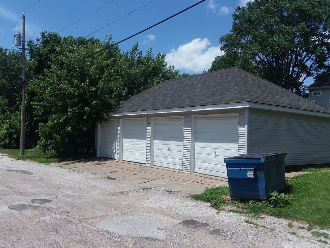 619 W 16th St ##4 - Photo 4 of 9