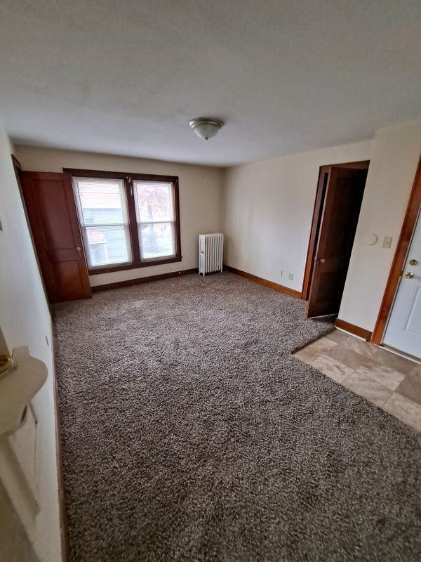 619 W 16th St ##4 - Photo 6 of 9