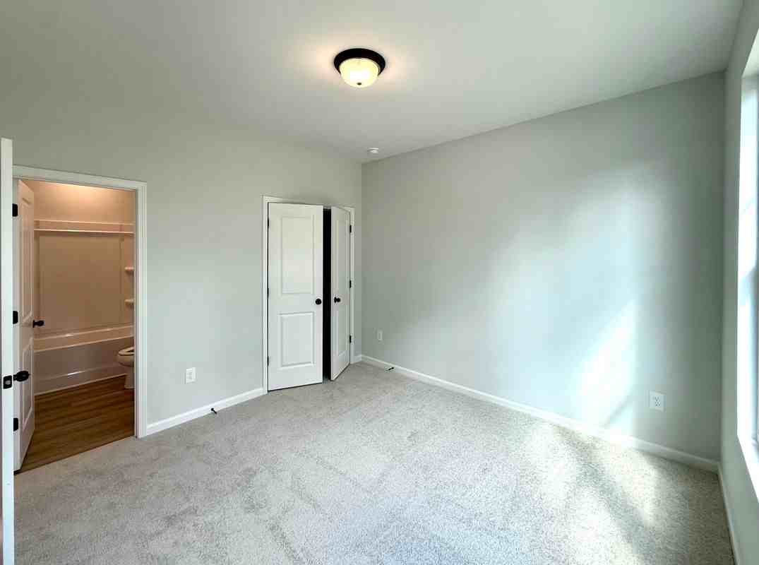 1721 Jordan Brook Dr - Photo 4 of 26