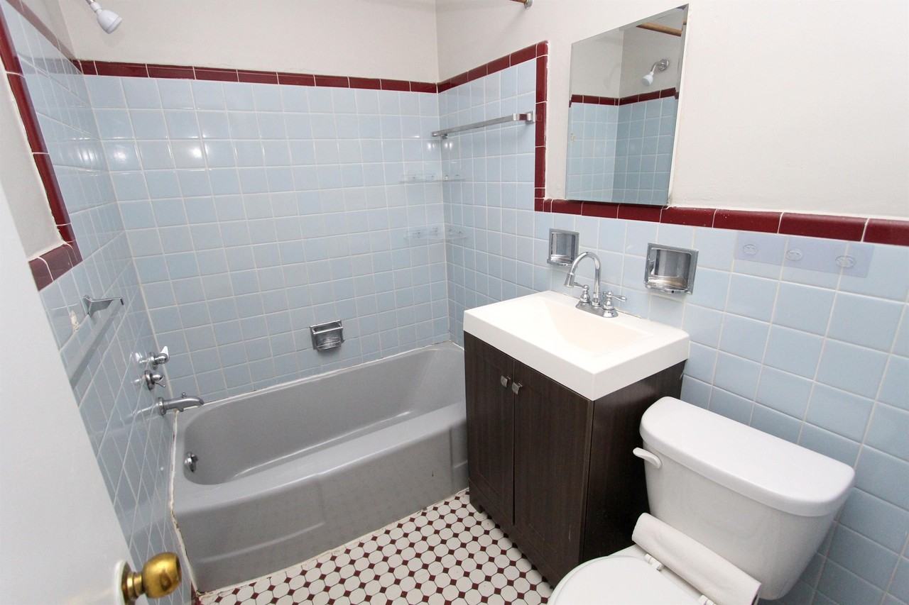 222 Melwood Ave #701 - Photo 3 of 16